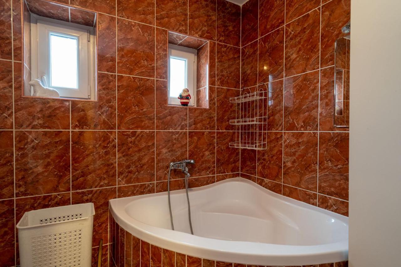 Apartman Jozic Knin Dış mekan fotoğraf