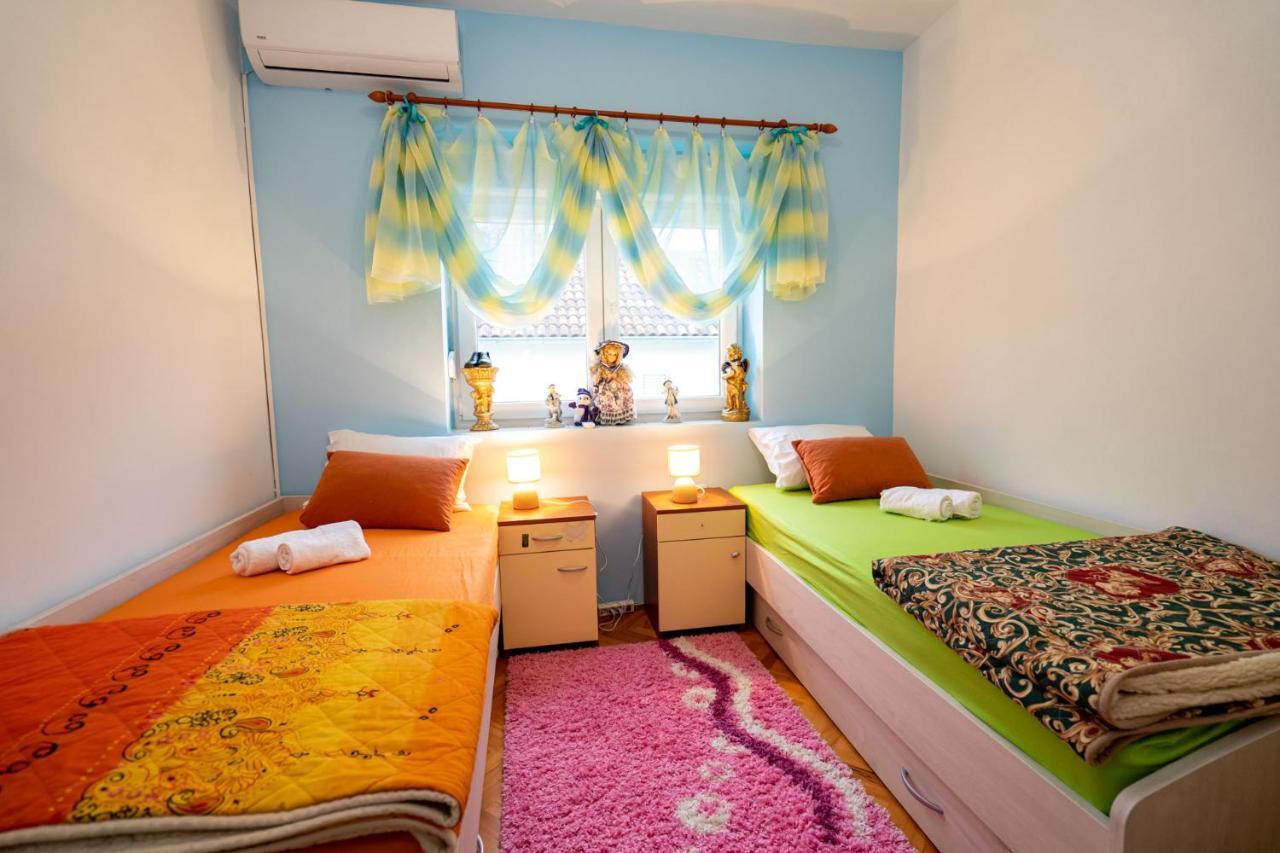 Apartman Jozic Knin Dış mekan fotoğraf