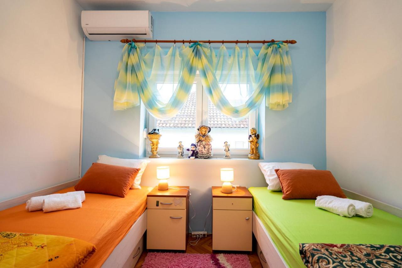 Apartman Jozic Knin Dış mekan fotoğraf